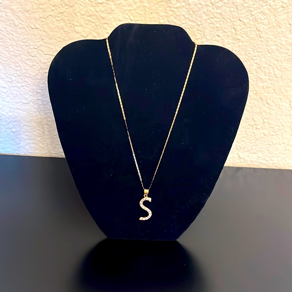 Jewelry necklace display Velvet